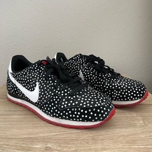 Nike Women’s Genicco Print Size 7